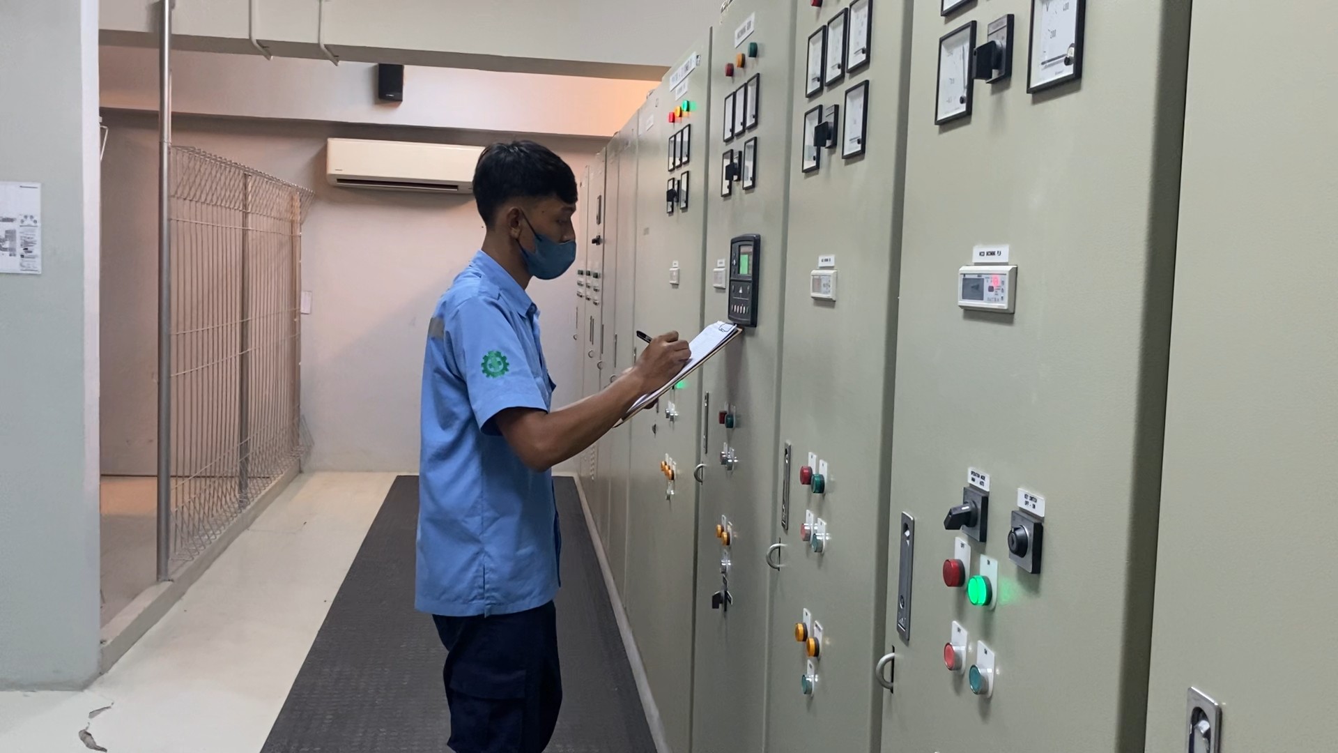 image of movers handling furniture